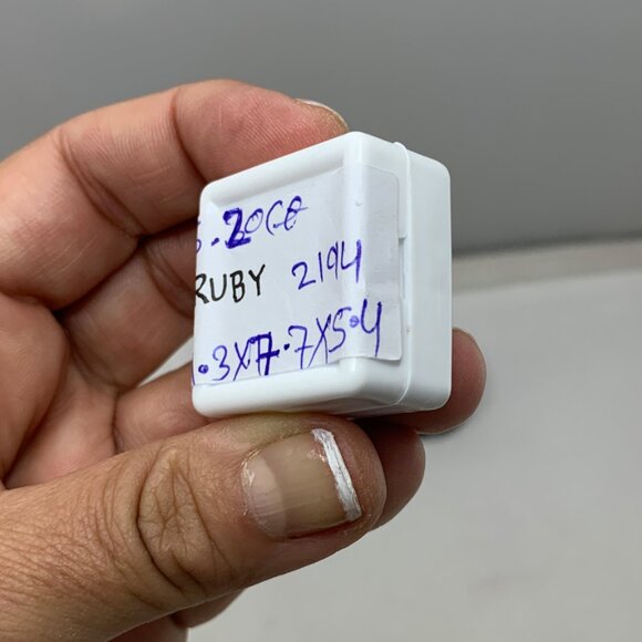 Beautiful rose baguette ruby - Picture 4 of 15